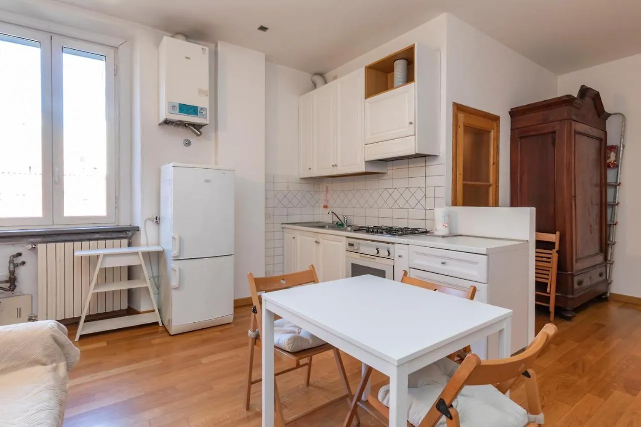 Comfort apartment near P Venezia / Cso B Aires - Casati Milano